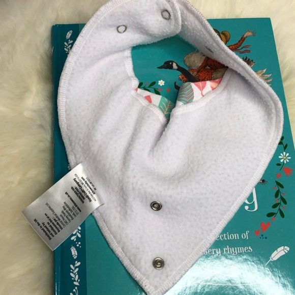 Dr. Brown bib gender neutral Free with 20$ order - Picture 2 of 3